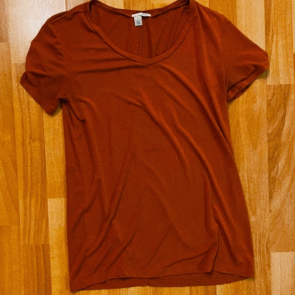 ❤️4/$40 SALE! ❤️ Halogen V Neck Tee - Picture 1 of 4